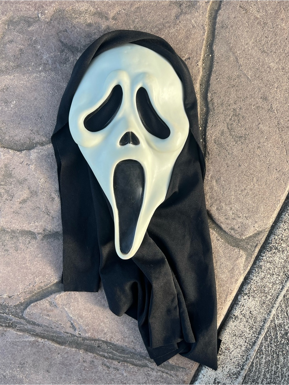 Vintage Scream Ghost Face Mask S9206 Easter Unlimited FunWorld Glow In The Dark